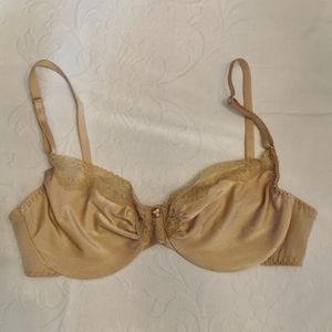 Vintage Vogue Beige Underwire Bra Size 38C